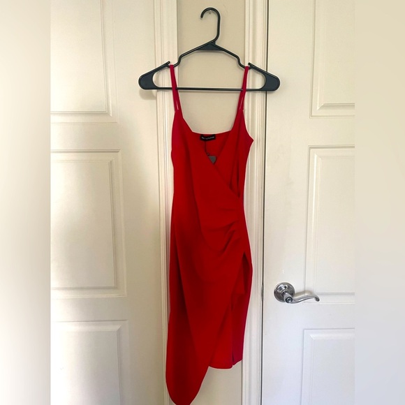 Pretty little thing red midi dress w/ slit - Picture 3 of 5